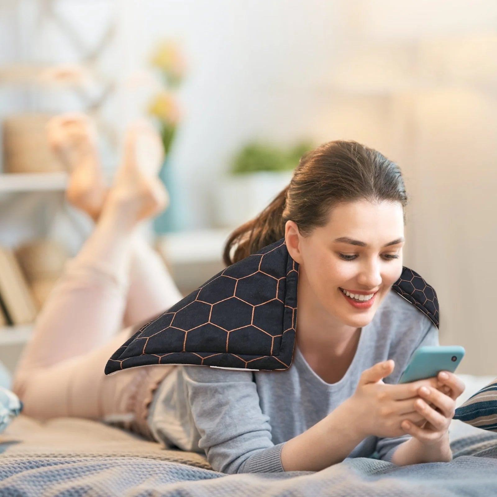 Experience Ultimate Pain Relief with VEVOR Weighted Heating Pad - Far Infrared Therapy, 12" x 24